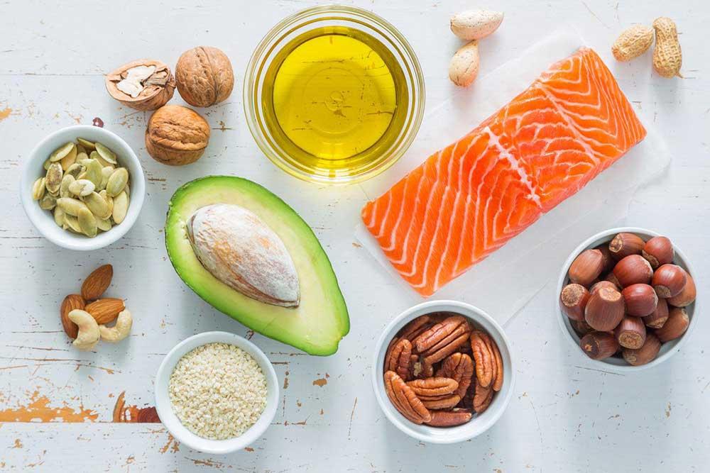 Balancing Act: ​The Role of ⁢Healthy Fats and Protein Sources